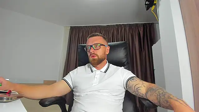 Webkamerová show Findom_guy