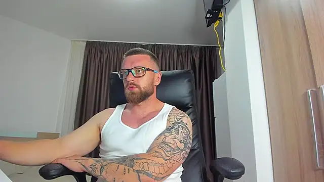 Webkamerová show Findom_guy