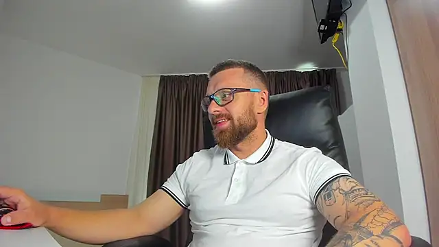 Webkamerová show Findom_guy