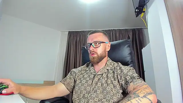 Webkamerová show Findom_guy