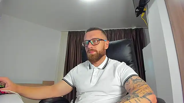 Webkamerová show Findom_guy