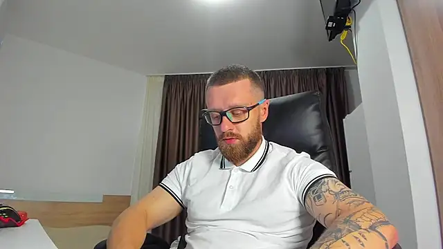 Webkamerová show Findom_guy