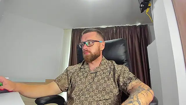 Webkamerová show Findom_guy