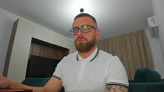 Findom_guy Show Webcam