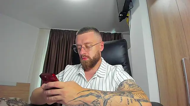 Webkamerová show Findom_guy