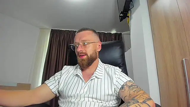 Webkamerová show Findom_guy