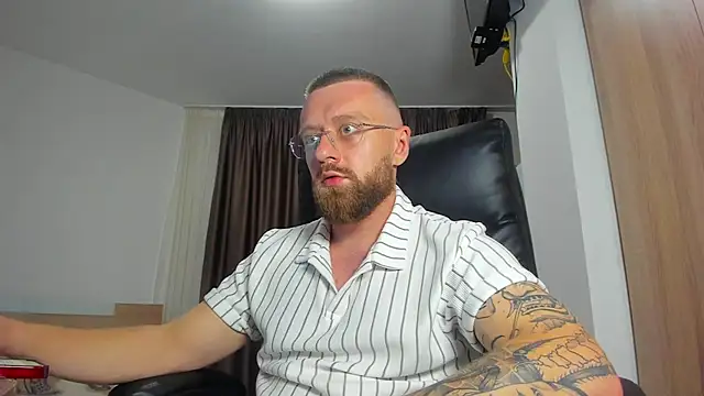 Вебкам-шоу Findom_guy
