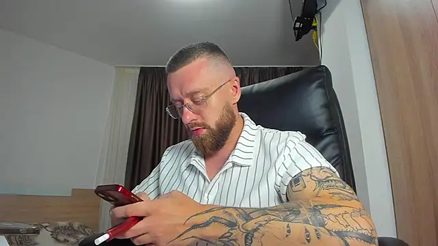 Živý XXX chat Findom_guy