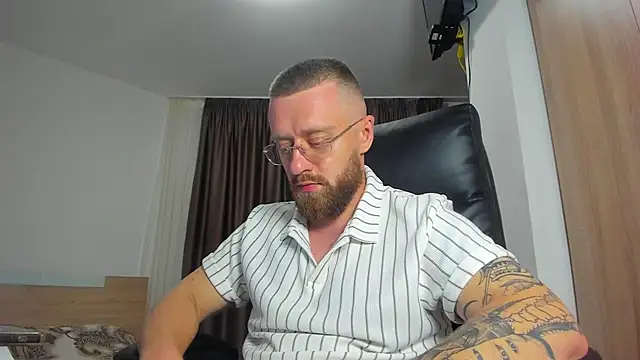 Webkamerová show Findom_guy
