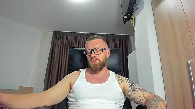Webkamerová show Findom_guy