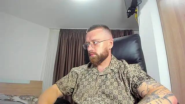 Webkamerová show Findom_guy