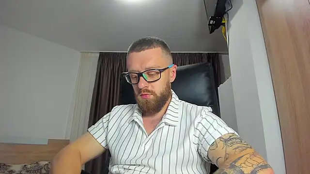 Findom_guy Webcam Show
