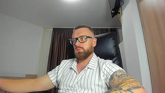 Webkamerová show Findom_guy