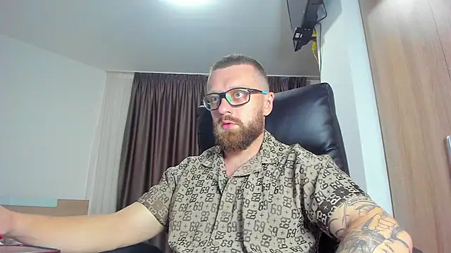 Webkamerová show Findom_guy