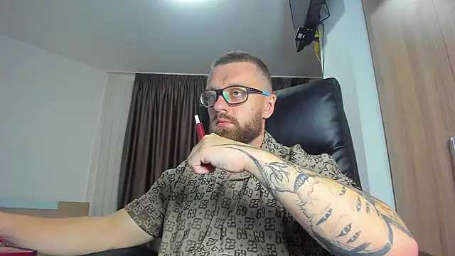 Вебкам-шоу Findom_guy