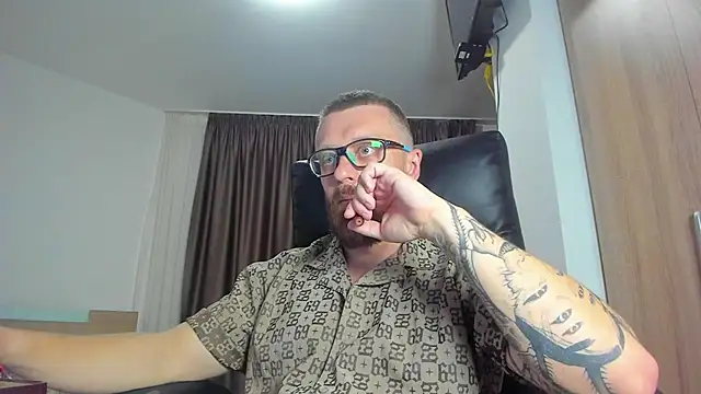 Webkamerová show Findom_guy