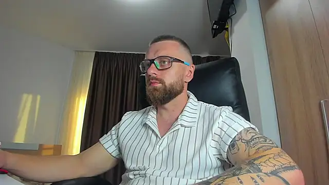 Findom_guy Pertunjukan Webcam