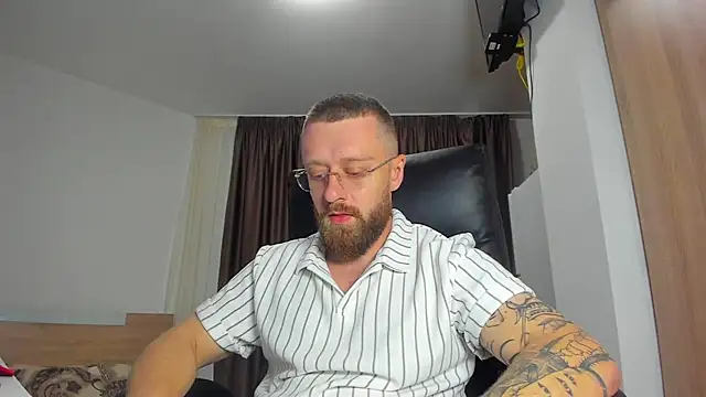 Findom_guy's Live XXX Chat