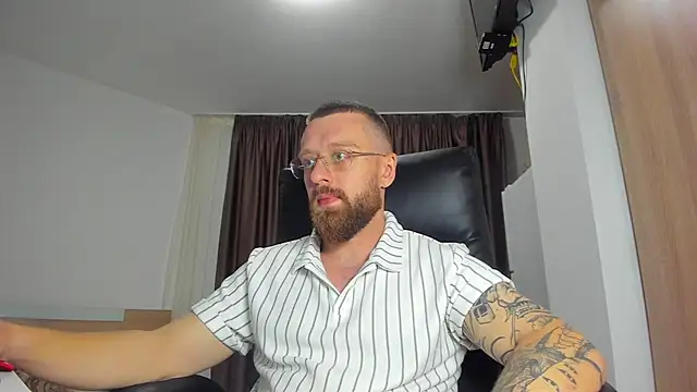 Findom_guy Show Webcam