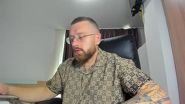 Findom_guy – webcam-show
