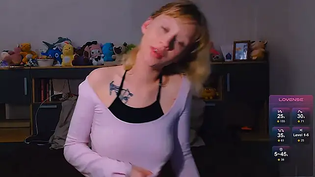 הופעת וובקאם של amelia_lye