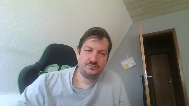 Show modela Golffahrer1982 na web-kameri