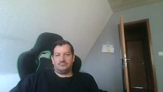Golffahrer1982 webkamerás műsora