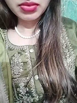 Noor_Darliing Adlı Modelin Canlı XXX Sohbeti