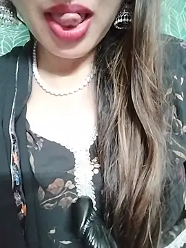 Chatroom XXX en direct de Noor_Darliing
