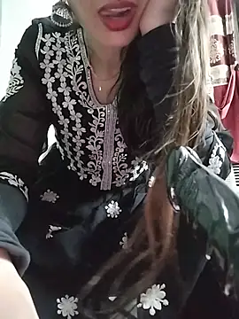Noor_Darliing: απευθείας συνομιλία ΧΧΧ