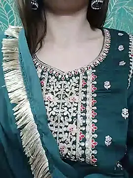 Noor_Darliing Adlı Modelin Canlı XXX Sohbeti