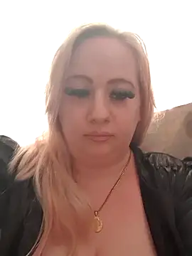 Missy_DM Adlı Modelin Canlı XXX Sohbeti
