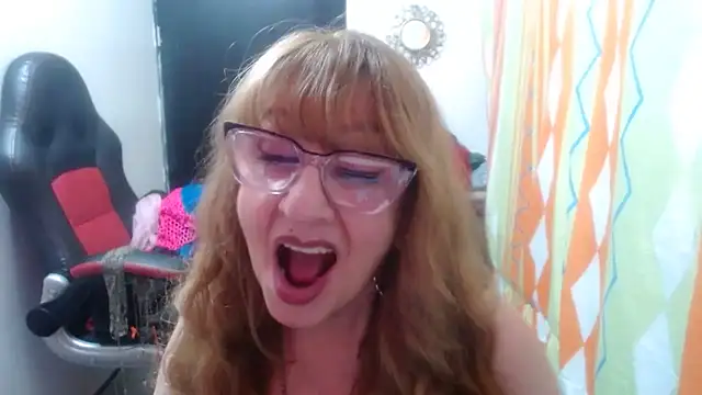 KarimaSarabe Show in webcam