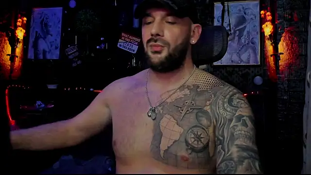 LexHardy Show in webcam