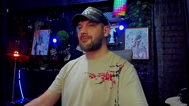 הופעת וובקאם של LexHardy