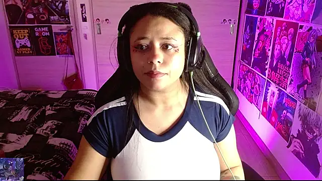 Emmachan19 élő chatszobája