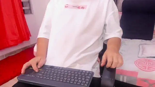 michacosio Adlı Modelin Web Kamerası Şovu