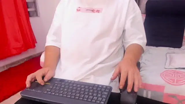 michacosio Adlı Modelin Web Kamerası Şovu