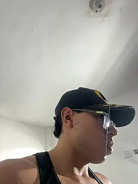 alejandrocock23 XXX чат на живо