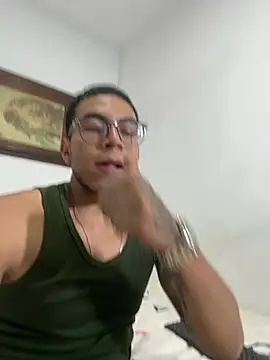alejandrocock23's Live XXX Chat
