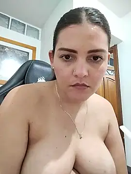 Mia_Hampton Chat XXX in diretta
