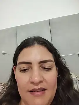 צ'אט XXX בשידור חי של Mia_Hampton