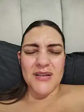 צ'אט XXX בשידור חי של Mia_Hampton
