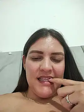 Mia_Hampton 即時 XXX 聊天