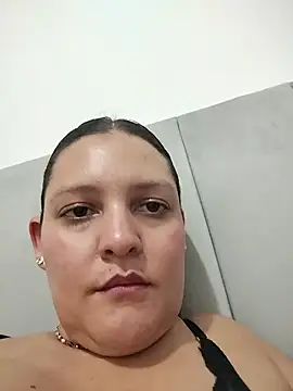 Mia_Hampton: онлайн-секс-чат