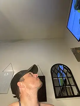KBONE36 Show in webcam