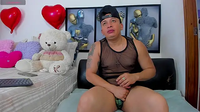 Angeline_focus' Webcam Show