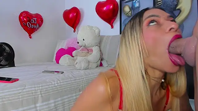 הופעת וובקאם של Angeline_focus