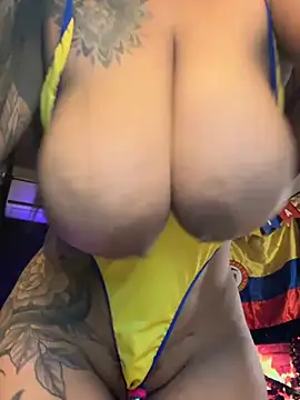 monroe_777 Show in webcam