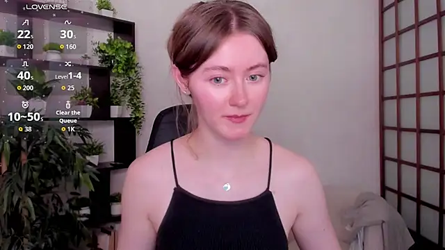KateCuddle Adlı Modelin Canlı XXX Sohbeti
